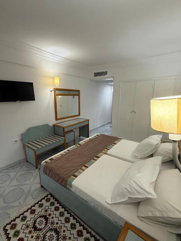 TREE HOUSE HOTEL (Sousse City & Beach Hotel)